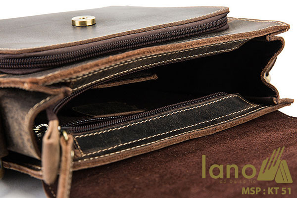Túi Đeo Chéo Nam Da Bò Sáp KT51 bên trong