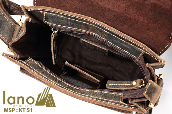 Túi Đeo Chéo Nam Da Bò Sáp KT51 bên trong