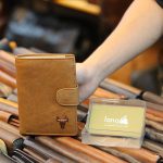 Ví da nam logo đầu trâu có khóa bấm dày dặn thời trang Lano VDN015