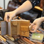 Ví da nam logo đầu trâu có khóa bấm dày dặn thời trang Lano VDN015