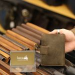 Ví da nam logo đầu trâu có khóa bấm dày dặn thời trang VDN015