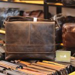 Cặp túi xách đeo chéo nam da thật Lano Contact 12