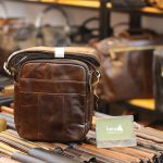 Túi Xách Nam Đeo Chéo Da Thật Lano Đựng iPad Mini Lano Jeep J30_2017 mặt sau