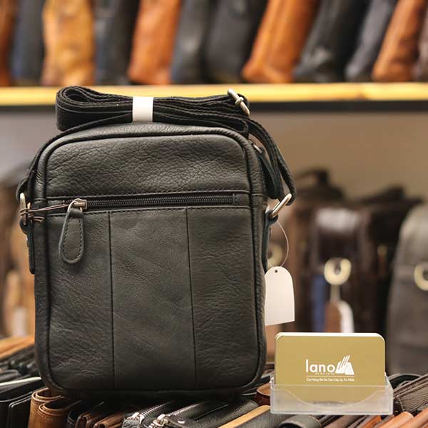 Túi da nam đeo chéo giá rẻ Lano sang trọng thời trang KT106 đen - mặt sau
