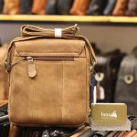 Túi đeo chéo nam da bò cao cấp Lano sang trọng thời trang tiện lợi KT107 - mặt sau