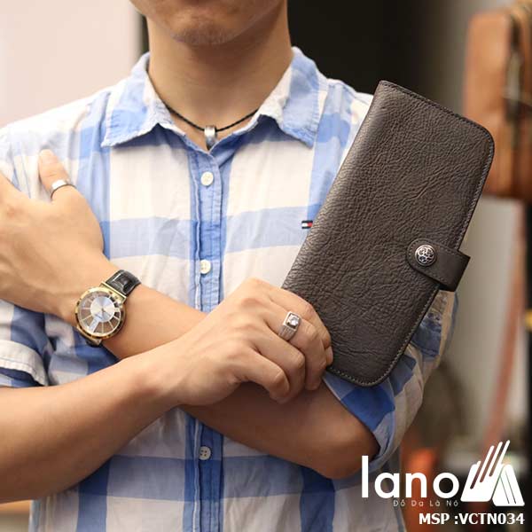 Ví cầm tay nam Lano da thật trẻ trung năng động VCTN034 - trên tay