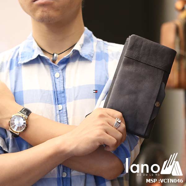 Ví cầm tay nam Lano thời trang cao cấp VCTN046 - trên tay