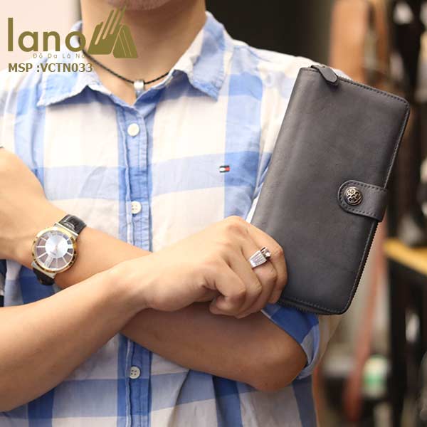 Ví dài cầm tay nam Lano tự tin cá tính mẫu mới 2018 VCTN033 trên tay