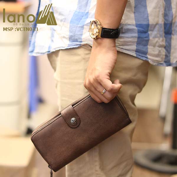 Ví dài cầm tay nam Lano tự tin cá tính mẫu mới 2018 VCTN033 trên tay