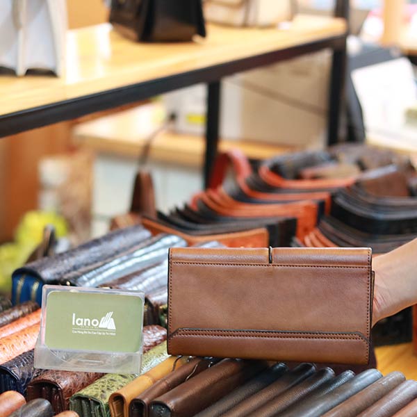 Ví dài cầm tay thời trang tự tin thể hiện cá tính VCTN035