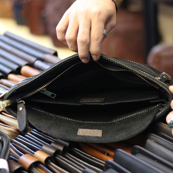 Túi cầm tay nam da bò đẳng cấp cho phái mạnh CLT15 - ngăn trong