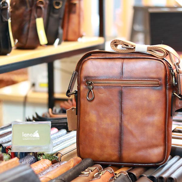 Túi da nam đeo chéo Lano mới lạ KT121