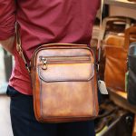 Túi da nam đeo chéo Lano mới lạ KT121