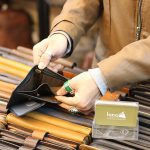 Ví nam da bò thời trang Lano biểu tượng đầu trâu VDN055 - ngăn trong