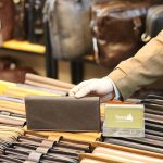 Ví cầm tay nam 2 gấp Lano thời trang cá tính VCTN064 mặt sau