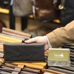 Ví da nam cầm tay Lano mẫu mới 2019 thời trang sang trọng VCTN065 mặt sau