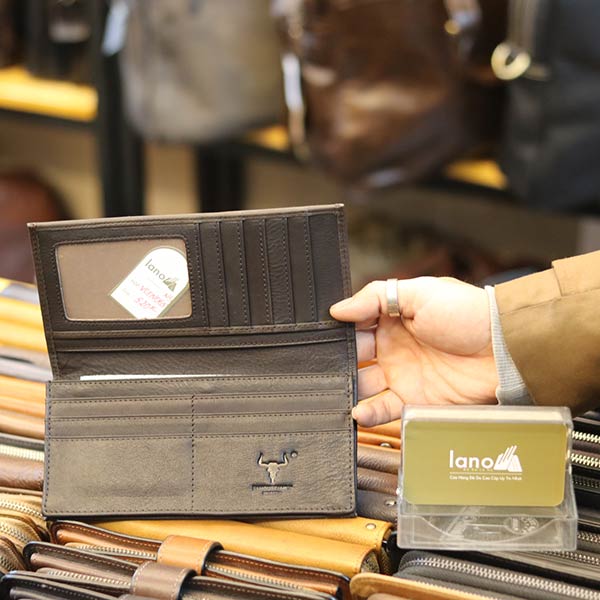 Ví da nam cầm tay Lano mẫu mới 2019 thời trang sang trọng VCTN065 màu nâu bên trong