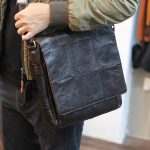 Túi da đeo chéo đựng iPad Lano da bò thật nắp đậy KT136