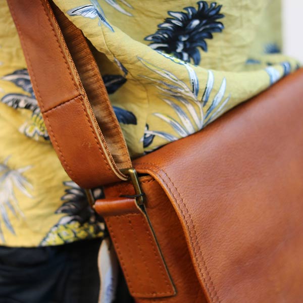 Cặp nam đeo chéo cao cấp da bò thật CD93