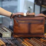 Cặp nam đeo chéo cao cấp da bò thật CD93 - mặt sau