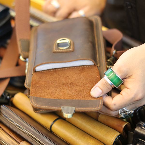 Túi da Lano đeo chéo hông mini chính hãng Contact KT147