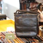 Túi da nam đeo chéo thời trang Lano công sở KT141 - mặt sau