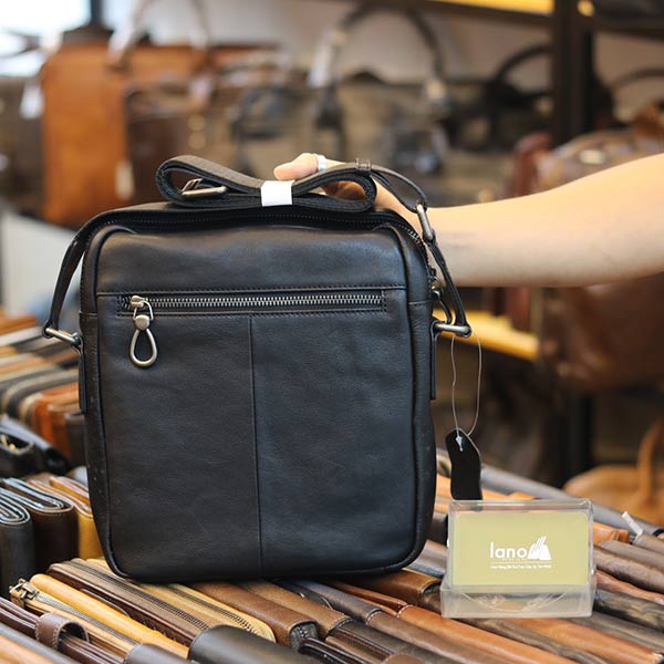 Túi da đeo chéo nam Lano KT152 mặt sau