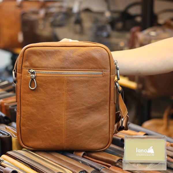 Túi da đeo chéo nam Lano KT152 mặt sau