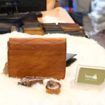 Túi da nữ đeo chéo Lano cao cấp Handmade TXN030 mặt sau