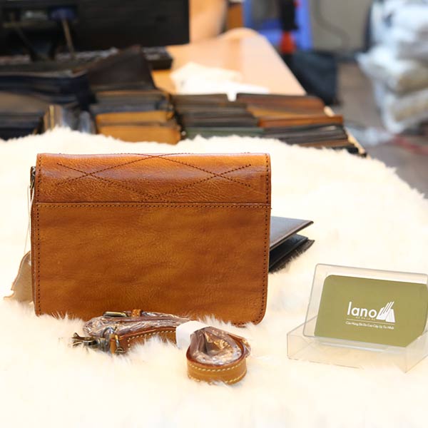 Túi da nữ đeo chéo Lano cao cấp Handmade TXN030 mặt sau