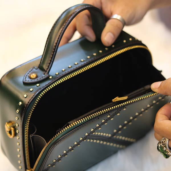 Túi xách nữ Lano da bò cao cấp đinh tán loại bóng TXN035Túi xách nữ Lano da bò cao cấp đinh tán loại bóng TXN035