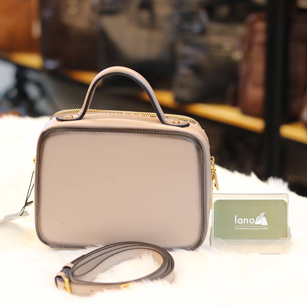Túi xách nữ Lano da bò cao cấp đinh tán loại bóng TXN035 mặt sau