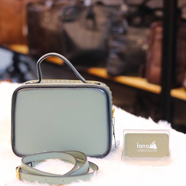 Túi xách nữ Lano da bò cao cấp đinh tán loại bóng TXN035 mặt sau