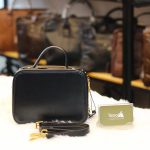 Túi xách nữ Lano da bò cao cấp đinh tán loại bóng TXN035 mặt sau