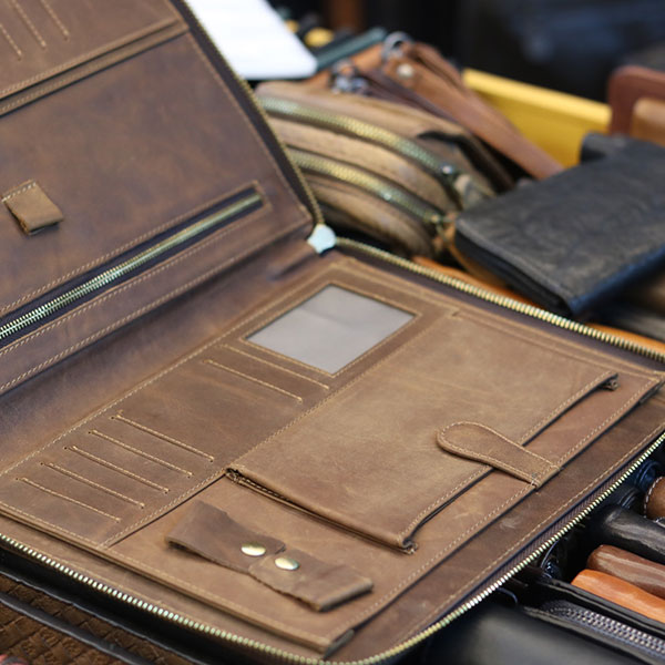 Túi da nam cầm tay đựng iPad 10.5 inch sang trọng gọn nhẹ