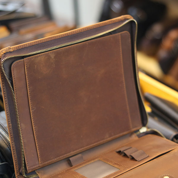 Túi da nam cầm tay vừa ipad 10.5 inch mẫu mới 2019