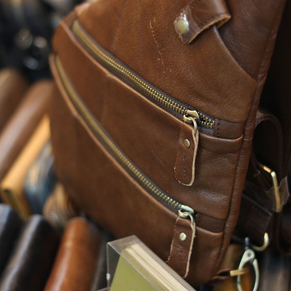 Túi da nam đeo chéo ngực thời trang tiện lợi mẫu mới 2019 TDL62