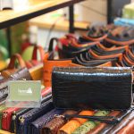 Ví cầm tay cá sấu hàng xuất khẩu 2 khóa kéo loại to VCSCT06