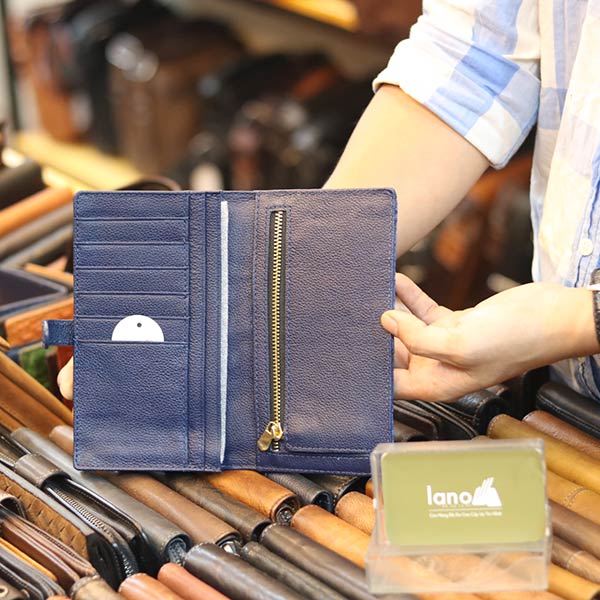 Ví cầm tay da cá sấu 2 gấp loại nhỏ trẻ trung mẫu mới 2019 VCSCT01 Ví cầm tay da cá sấu 2 gấp loại nhỏ trẻ trung mẫu mới 2019 VCSCT01