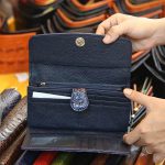 Ví da cá sấu cầm tay cao cấp 3 gấp loại nhỏ VCSCT03