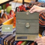 Ví da cá sấu cầm tay cao cấp 3 gấp loại nhỏ VCSCT03