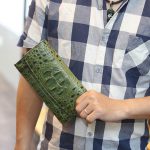 Ví da cá sấu cầm tay cao cấp 3 gấp loại nhỏ VCSCT03