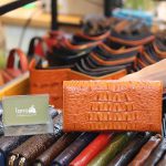 Ví da cá sấu cầm tay cao cấp 3 gấp loại nhỏ VCSCT03