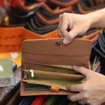 Ví da cá sấu cầm tay cao cấp 3 gấp loại nhỏ VCSCT03