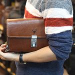 Túi cầm tay da bò khóa số thời trang nam tính CLT36