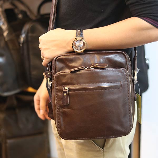 Túi da đeo chéo gọn nhẹ tiện lợi KT167