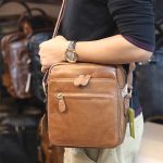 Túi da đeo chéo gọn nhẹ tiện lợi KT167
