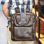 Túi da nam xách tay đeo chéo kiểu dáng công sở KT168