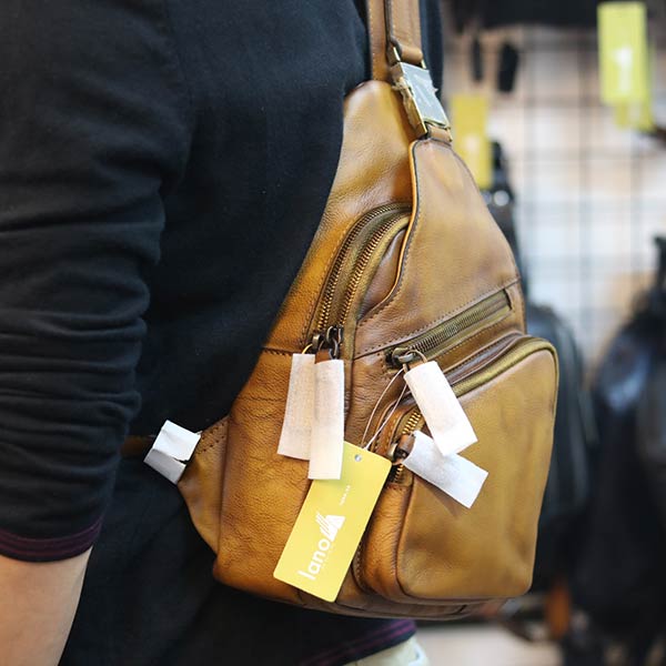 Túi đeo trước ngực nam da bò cao cấp khỏe khoắn tiện lợi TDL69 Túi đeo trước ngực nam da bò cao cấp khỏe khoắn tiện lợi TDL69