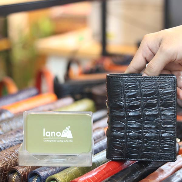 Ví cá sấu cao cấp gai đuôi 1 mặt dáng đứng VCSGD01 Ví cá sấu cao cấp gai đuôi 1 mặt dáng đứng VCSGD01